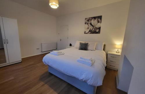 Central 5BR Retreat - Walk to Tube, Explore London - Photo 19