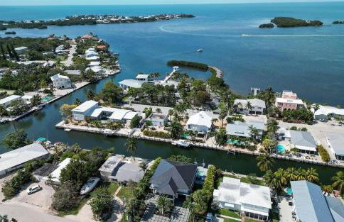 Villa Franchella - Waterfront Luxury Home, Pool, 45 Dock - Foto 3