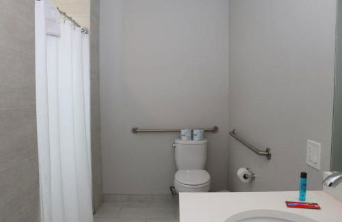 A Stylish Stay w/ a Queen Bed, Heated Floors.. #21 - Foto 12