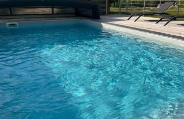 Chalet avec Jacuzzi et Piscine, déco soignée esprit cocooning - Foto 10