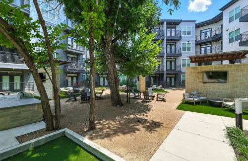 95 Luxury 2B2B Condo DT Fort Worth, Resort Style Pool & Gym, Golf Simulator, 7M to Dickies Stadium, 15M to AT&T stadium - Foto 7