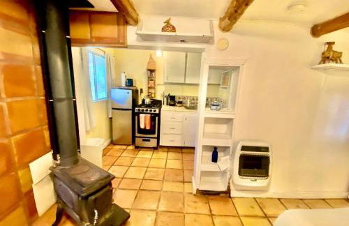 Studio-Style Log Cabin near Carson National Forest, New Mexico - Foto 31