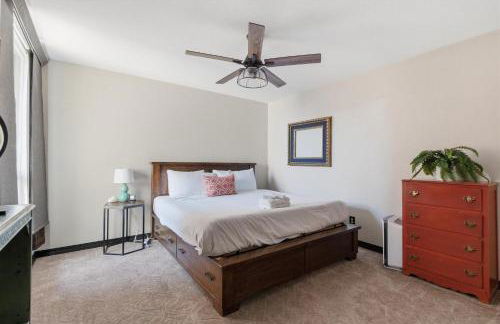 Windchime - Multiple Patios - Mins to Old Town - Foto 32