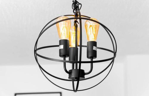 Stylish 3 Bedroom House - Garden - Pool Table - Parking 165M - Foto 37