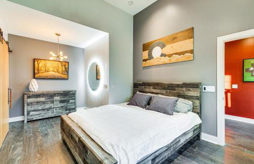 Stylish Omaha Home with Balcony - 2 Mi to Downtown! - Foto 13