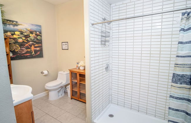 Large 3br/2ba Family Home W/patio Near Downtown! - Foto 15