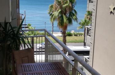 Athens Riviera apt with seaview, 15' to Acropolis - Foto 1