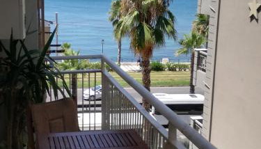 Athens Riviera apt with seaview, 15' to Acropolis - Foto 1