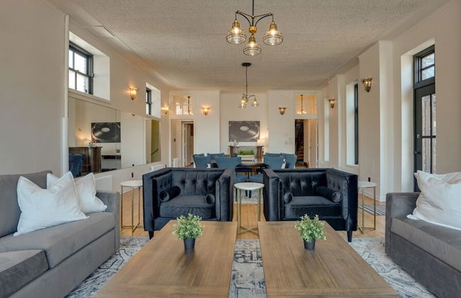 Downtown Rockstar Residence - Photo 20