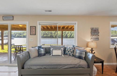 Huge Lakefront Yard, Private Dock - Amazing Views! - Foto 6