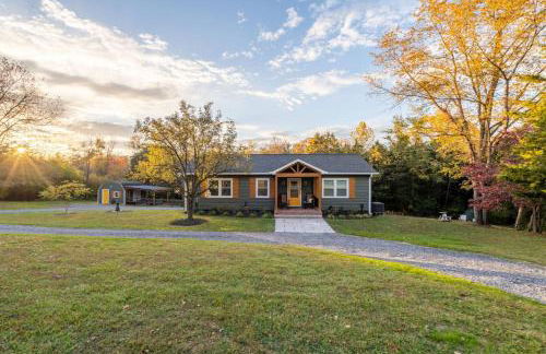 ShenandoahEscape~HotTub~OutdoorCinema~DogFriendly - Foto 28