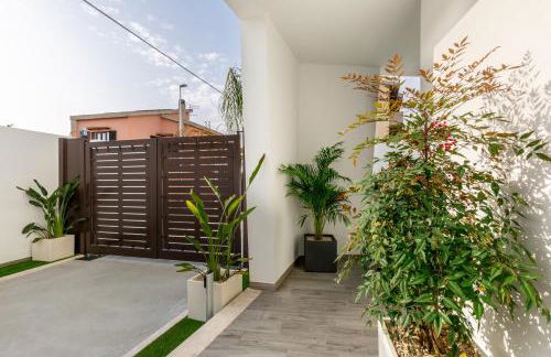 Colombo Palace - viale colombo 358 - Photo 15