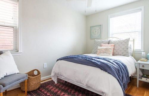 Transit-Friendly Home Old Town Parking - Foto 10