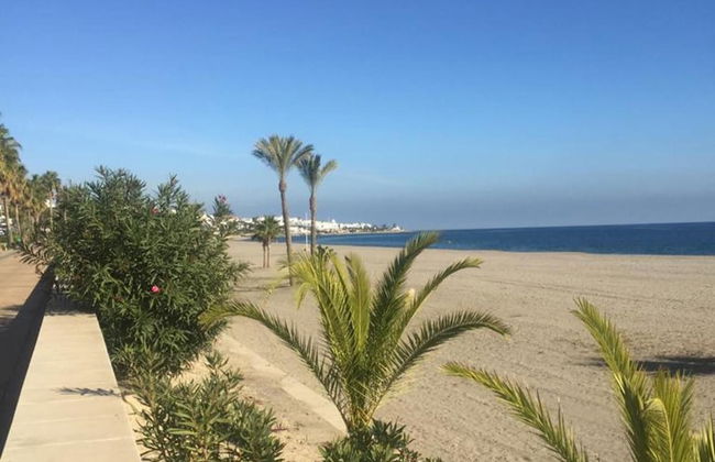 Seaview Balcony - 3 Bedroom Apartment Sleeps 6 - Foto 12