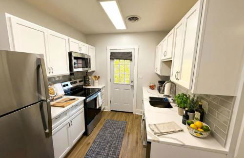 Cozy Walk up King Bed Fast Wifi - Foto 4