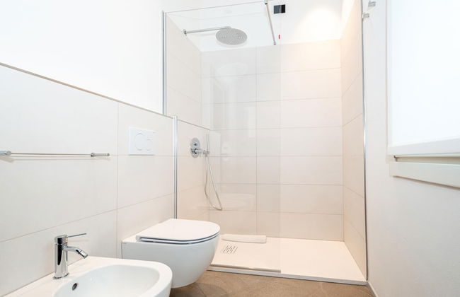 Luxury 2 in Como With 2 Bedrooms and 2 Bathrooms - Photo 28