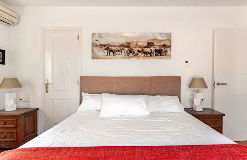 Villa Tesoro, Port Adriano, Sunny South West, Close to Beach, Large Pool, Tennis Court - Foto 39