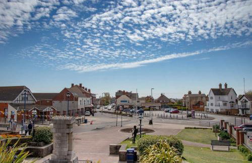 Shore Lodge Beachfront Escape, Sleeps 8, 4BR - Foto 19