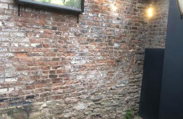 Former 16th Century Inn - In the heart of Macclesfield, gateway to the Peaks - Photo 36