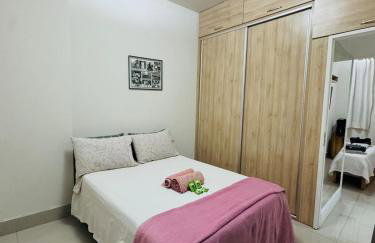 Lindo 3 quartos a 6 minutos da praia de Copacabana - Foto 11