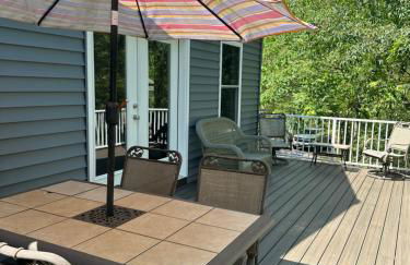 All Decked Up - wifi, view, river access, fire pit, 3 bedrooms, games, family friendly - Foto 37