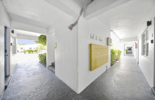 Bayview Regency Apartments By Lowkl - Photo 122