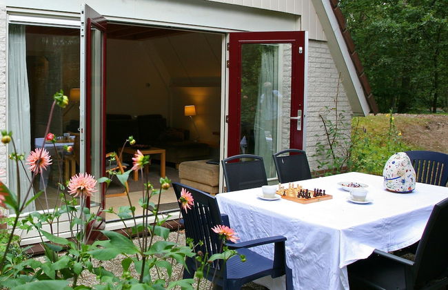 Cozy Holiday Home in Nunspeet near Forest - Photo 16