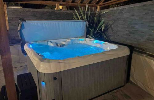 Sundial Cottage, Stunning 3 Bed Cottage with Hottub - Foto 12