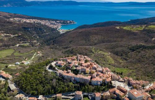 Villa Tomicich for 6 people with private pool & sea view - only 3 km from beach - Foto 14