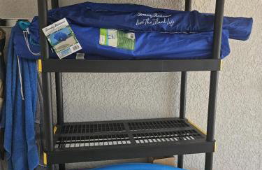 4BR Retreat Near Warm Mineral Springs & Beaches - Foto 48