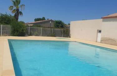 Agréable Villa en petite Camargue 35 m2 WIFI - Foto 2
