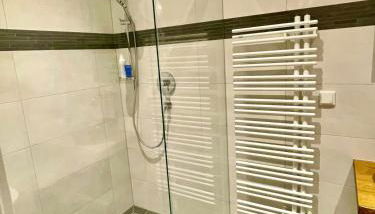 Moderne gemütliche Wohnung - zentral und naturnah - Foto 3, Shower