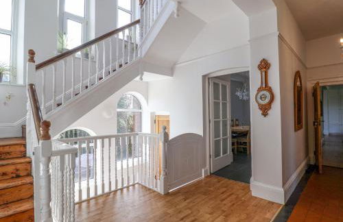 Red House - Photo 21