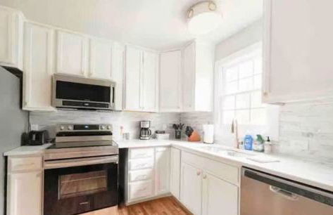 Pet-Friendly 4BR Family Home with Fenced Yard - Foto 12