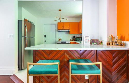 Jungle House Columbus Short North Downtown Free Parking - Steps to Convention Center & Nationwide Arena - 2BR Luxury Home - Sleeps 8 - Over 5,800 Five Star Stays - Foto 39