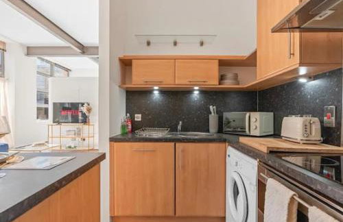 Stylish Jewellery Quarter Apartment with Terrace and Free Parking - Foto 29