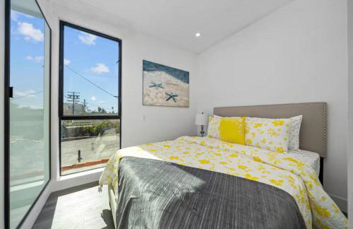7 BR double house with parking and a backyard in LA - Foto 16