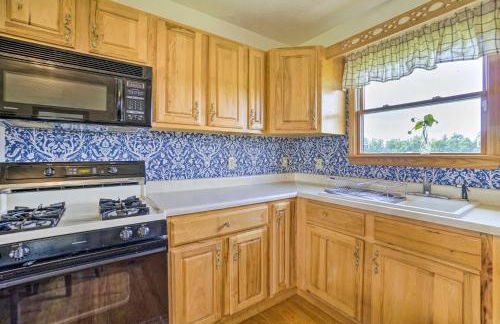 McArthur Cabin Peaceful Getaway on Farm! - Foto 12