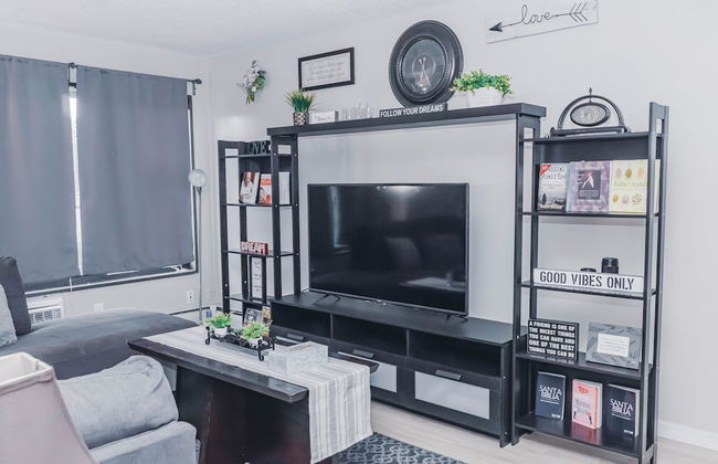 New-20p off-Uptown Love MPLS next to Fun - Foto 26