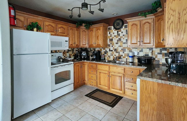 Alpenglow Three Bedroom Two Bath XL A16 - Photo 15