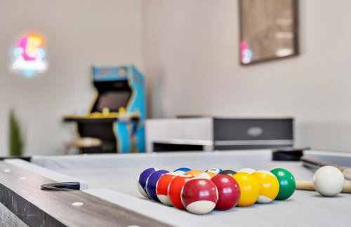 Strip-side Villa Pool, Mini Golf, Casino games - Foto 4