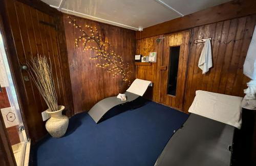 Hop Loft-Barn Conversion, with access to Pool & Hot Tub-at Fox Valley Cottages - Foto 30