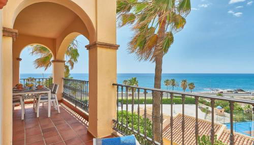 Marina XI Enjoy the Sun, Sea Views, Pools & BBQ Steps from the Beach in Mijas Costa & Fuengirola - Foto 2