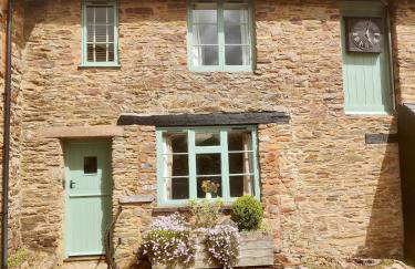 Wonderfully situated in the heart of Exmoor - Photo 1