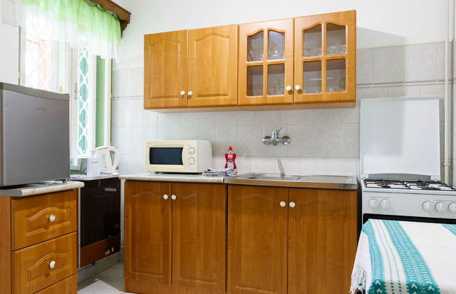 4 bedroom House in Balatonboglár with garden - Photo 4