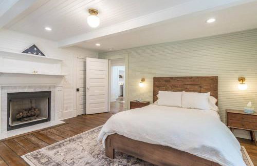 Relax in an upscale, renovated gem - Foto 21