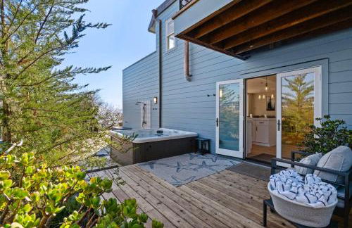 Experience the Pinnacle of Coastal Living at Harbour House - Foto 38