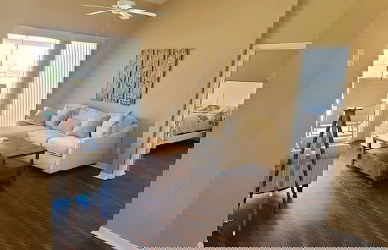 Broadmoor House 3BR 2BA w Heated Pool Sleeps 6 - Foto 7