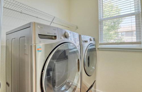 FlightDeck HotTub Fireplace NearAirport FamilyHome - Foto 22