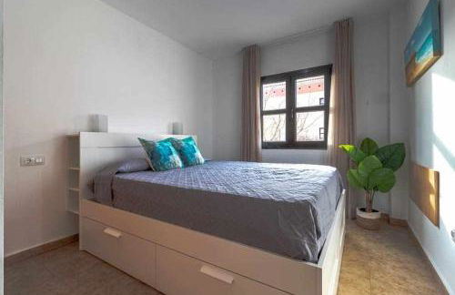 Apartamento 303 junto a la playa piscina y parking - Foto 14